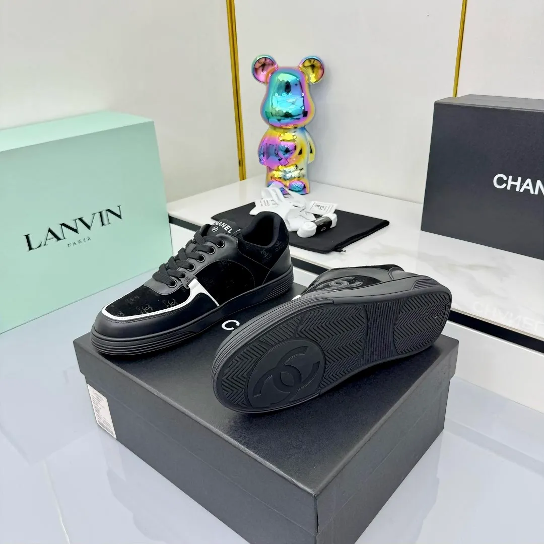 👟👟Ex-factory price 620👟👟High quality! ! ! CHANEL Chanel 25A latest thick-soled casual sports shoes. The counter is synchronized. The counter is very popular. It is a shoe that is very difficult to buy. The most popular thick-soled casual shoes on the Internet. As you can imagine, the most popular thick-soled casual shoes can not be missed. It has both good looks and comfort. Simple and versatile. The thick sole increases the height and is super versatile. Whoever wears it will look better. Upper: cowhide stitching. Lining: breathable mesh. Outsole: TPU original outsole. Size: 35-41 👉